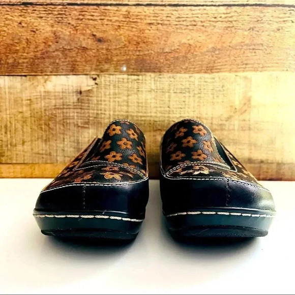 Lartiste Ehiche Black Floral Clogs/Mules - Picture 5 of 8